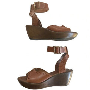 Sotto Sopra Brown Leather Perferated Wedges Open Toe Sandals Ankle buckle 7.5-8